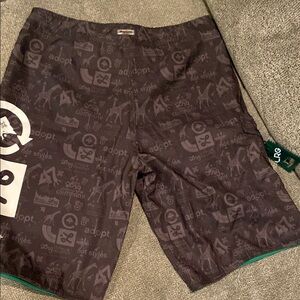 LRG Black & Gray Graphic Men's Swim Board Shorts sz 32